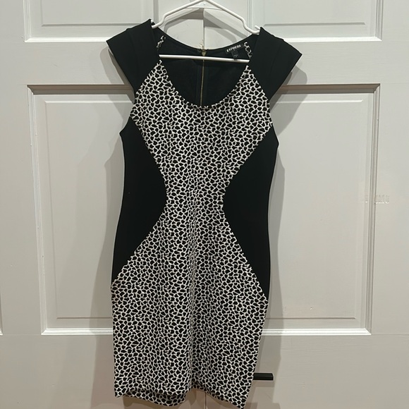 EXPRESS Black and white mini dress - Picture 2 of 4